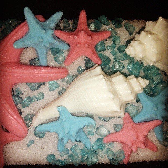 starfishstuff's tweet photo. New creation #jabones #soap #DIY #laolivanature #olorapiña #oloracoco #piña #pinneaple #co… https://t.co/sJCGDcfXYC https://t.co/FGRk2W2JYw