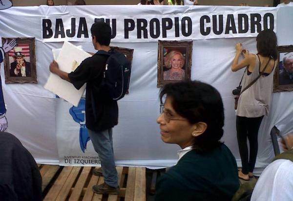 atlanticsurff's tweet photo. Ottavis organizó estos actos para q escupan a Mirtha. Hoy sin ponerse colorado está sentado con Mirtha. Kirchnerismo https://t.co/TJ2tVcVQo2
