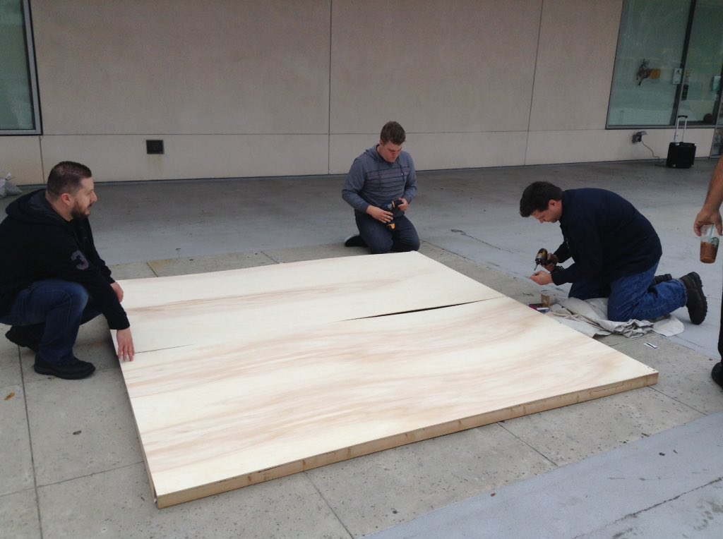 pic_prssa's tweet photo. Building day has arrived! Our team is up & ready to put together the CSUDH #beforeidie wall 🔨💪 #toropic #csudhprssa https://t.co/7l9cQdTO1K