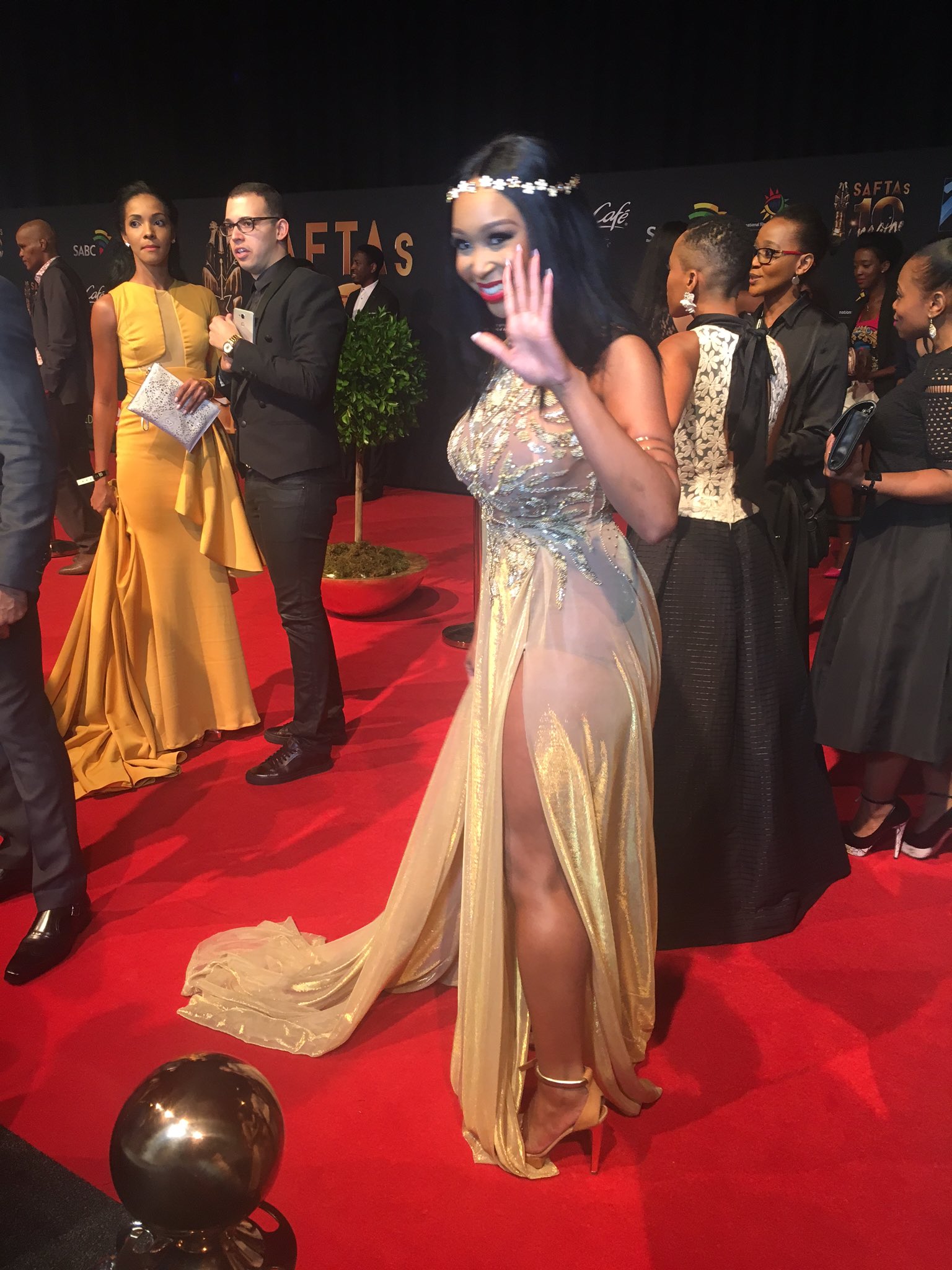 minnie dlamini red carpet dresses