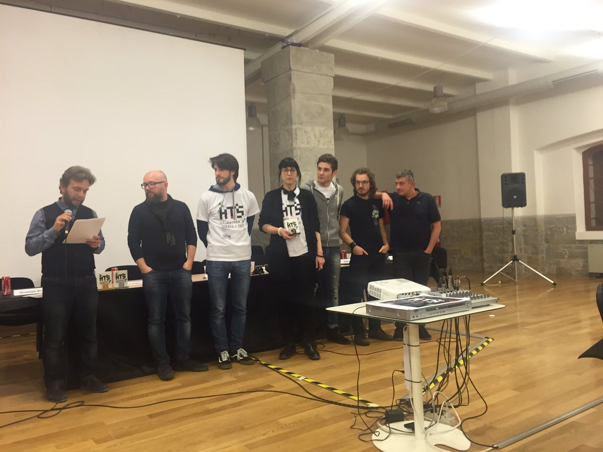 Fabiana_Martini's tweet photo. Ecco i terzi classificati ad #HackathonTS! https://t.co/ClSWhtvCmn