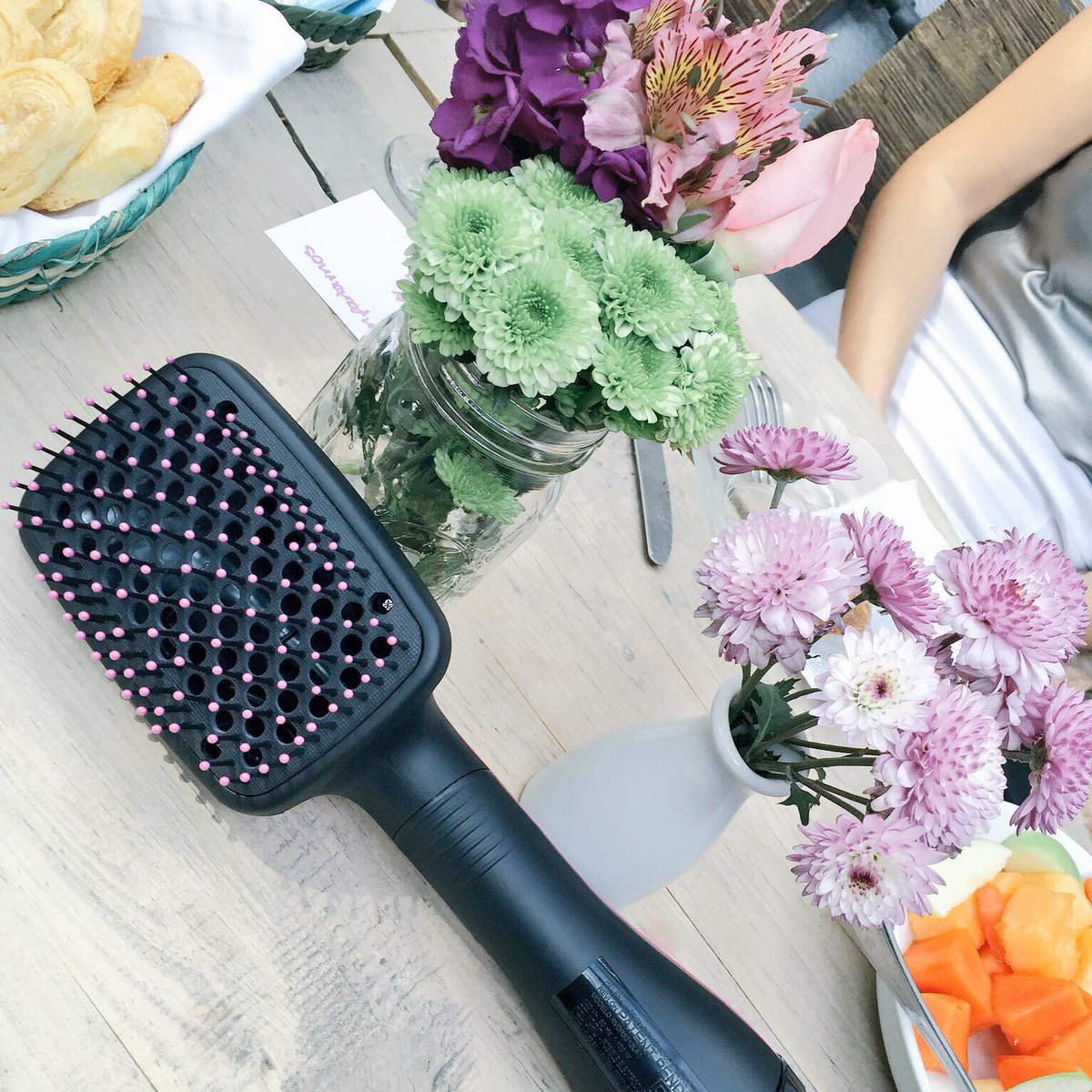 tatiszavala's tweet image. Quieren saber la verdad de #OneStepStyler de Revlon?! El review de mi experiencia en tatiswalkingaround.com