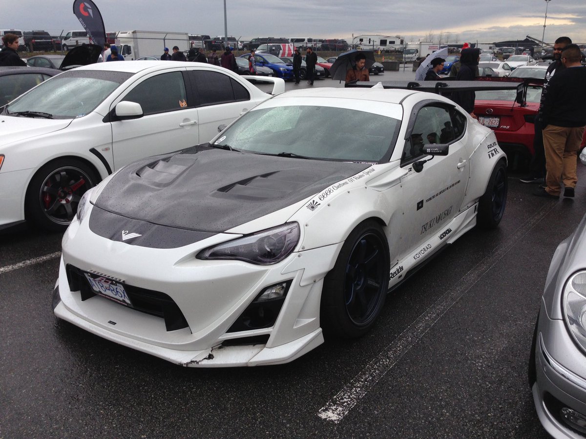 HustleGarage's tweet photo. Toyota FRS #Revscene https://t.co/CBCWQC3Aa6