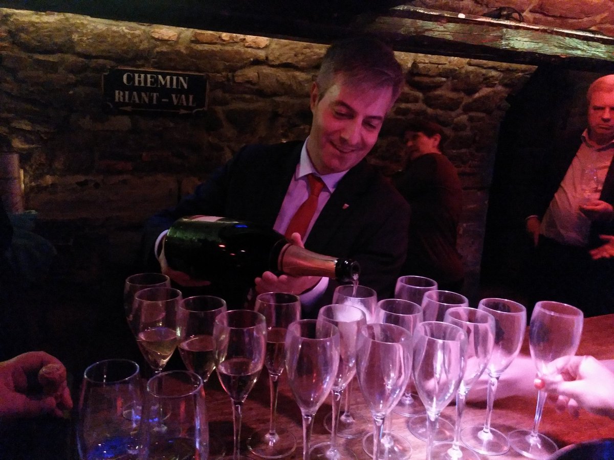 hklunge's tweet photo. L'heure est à la fête. Merci à tous! #ECVD16 #ECVD2016 #CCLausanne https://t.co/P5GIvHijlT
