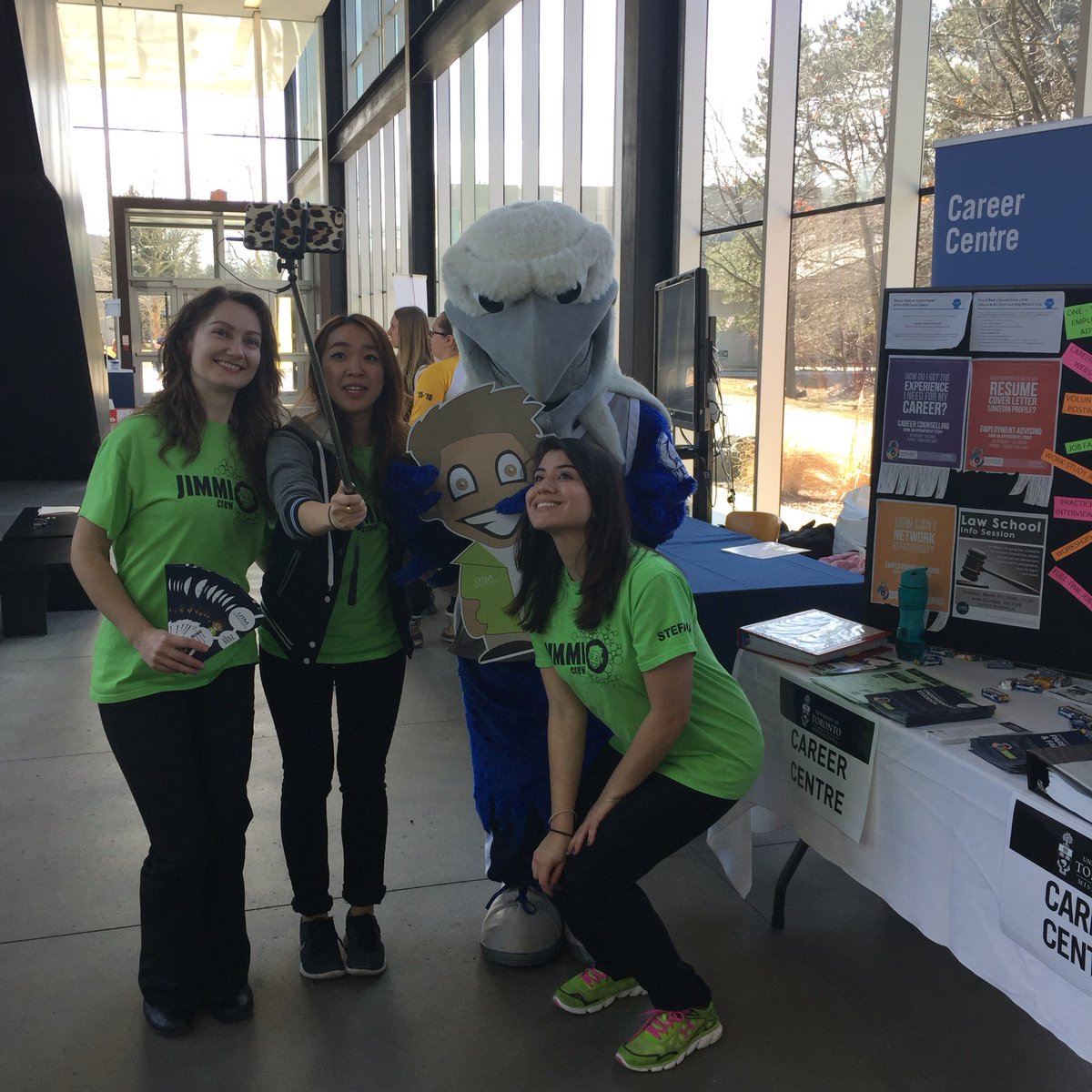 UTMCareerCentre's tweet photo. #UTMEAGLES and the Career Centre student staff taking a selfie at #utmmarchbreak Open House! We're in CCT until 4! https://t.co/TiR9AoQphp