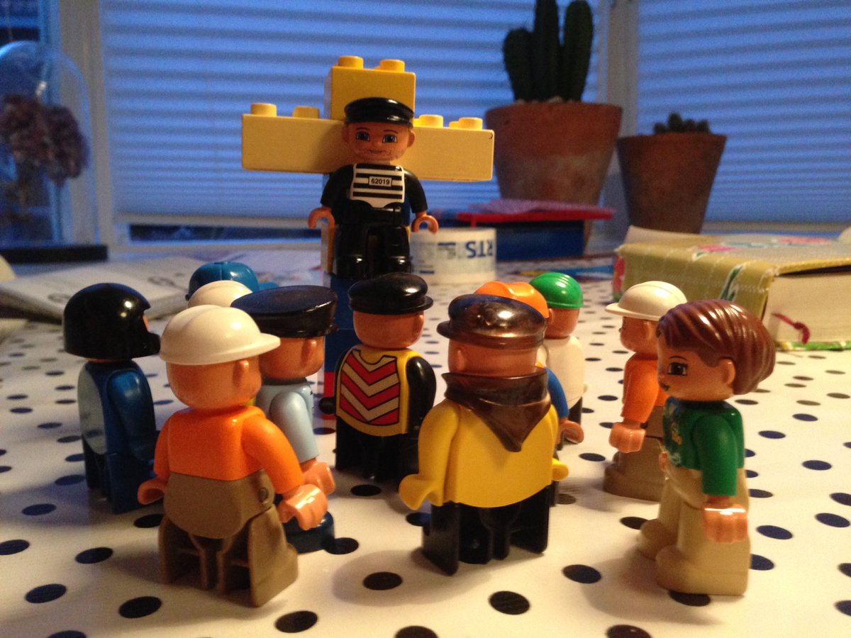 DTigelaar's tweet photo. @TearNetherlands het spelen met duplo krijgt een andere betekenis na de doe-opdracht. https://t.co/7UhzYoG7lR