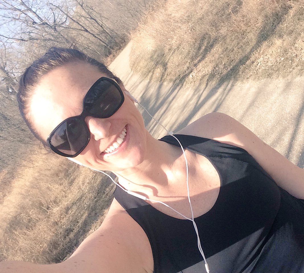 KaellaDoty's tweet image. An absolutely beautiful day in Lethbridge! 12 degrees and sunny! #getoutside #nojacketneeded #yql