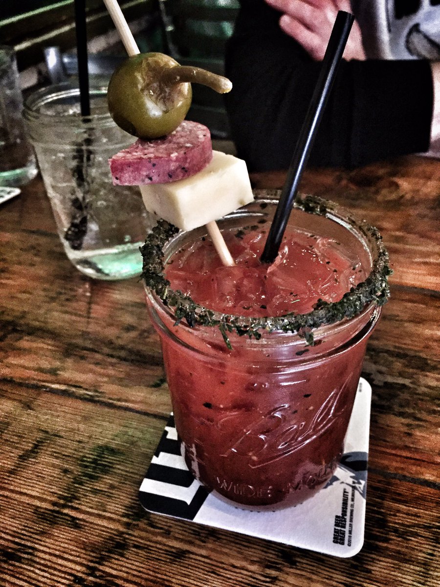 AffortitDesigns's tweet image. ....awesome Spicy Bloody Mary and lunch @PintHouse614