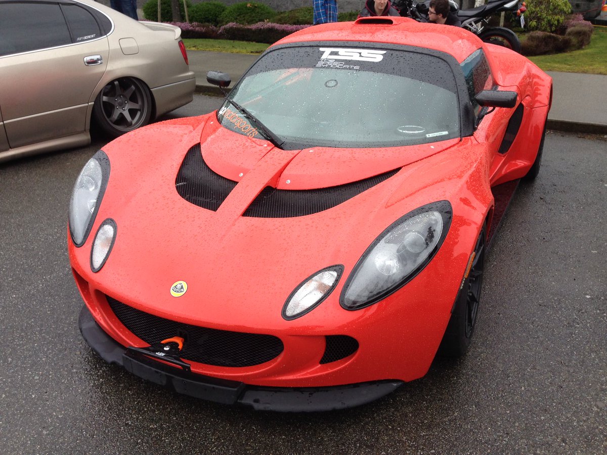 HustleGarage's tweet photo. Lotus Elise #Revscene https://t.co/ZuwxWVXDx1