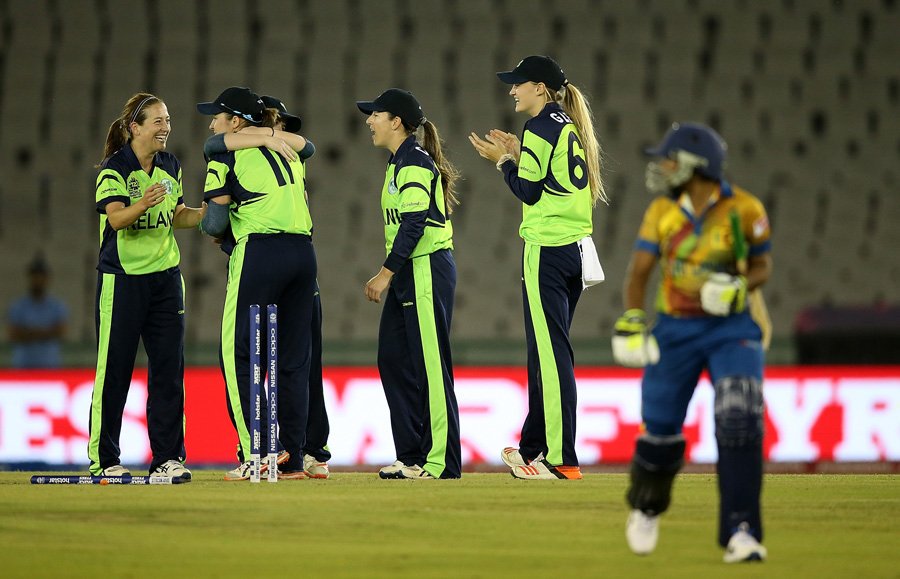 osa10001's tweet photo. #WT20 
9th match
#SLWN 129/7 (20ov)
Eshani 35*(28)
#IREWN 115/8 (20ov)
Delany 29(24)
#SLWN won by 14 runs
(20/03/16) https://t.co/dsB4QHf4uh