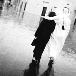 8898Whm's tweet photo. أحبّ حكيّك لا ذبحك الفضٌول 
وأحبّ صمتك لاهدّت حيلك الغيره  ♡ https://t.co/d16uuPP6w0