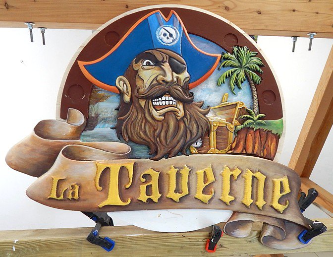 sascombigraf's tweet image. Enseigne Relief en Bois gravée &amp;amp; entièrement peinte à la main, enfin terminée !! A venir découvrir dans nos ateliers