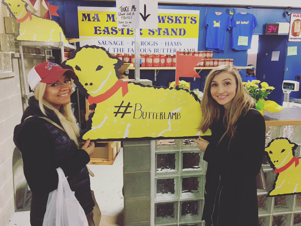 jmeleighxo's tweet photo. #butterlamb #buffalo #wny #broadwaymarket #easter #malczewskis @Butter_Lamb https://t.co/YqIrdqnStK