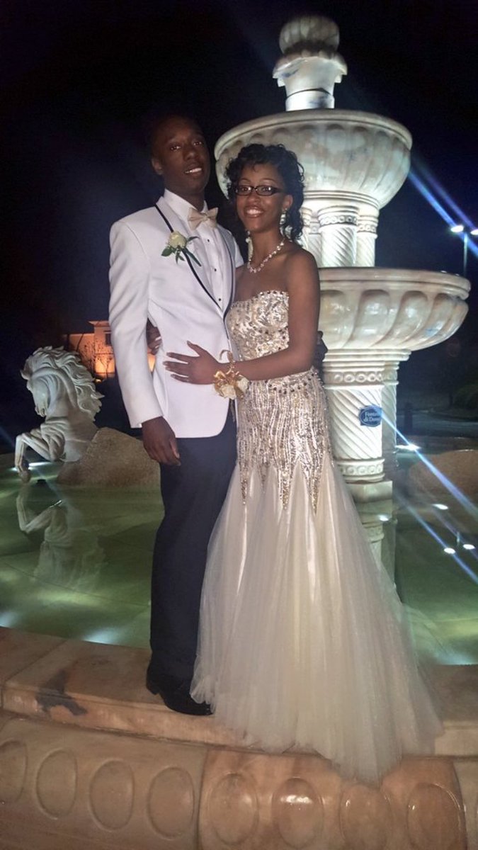 2016_PROM_PICS's tweet photo. gorgeous dress!! 💛

@pepsi_addict_ https://t.co/C01YWFdHcE
