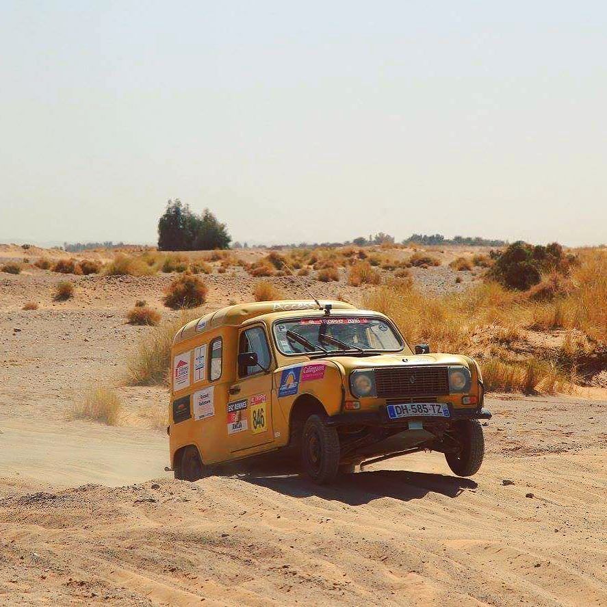 oldcar_photo's tweet photo. #4ltrophy #4ltrophy2016 #desert #liberty #piste #oldcar #landscape #marocco #raidhumanitaire by eztl https://t.co/plgby7DMYJ