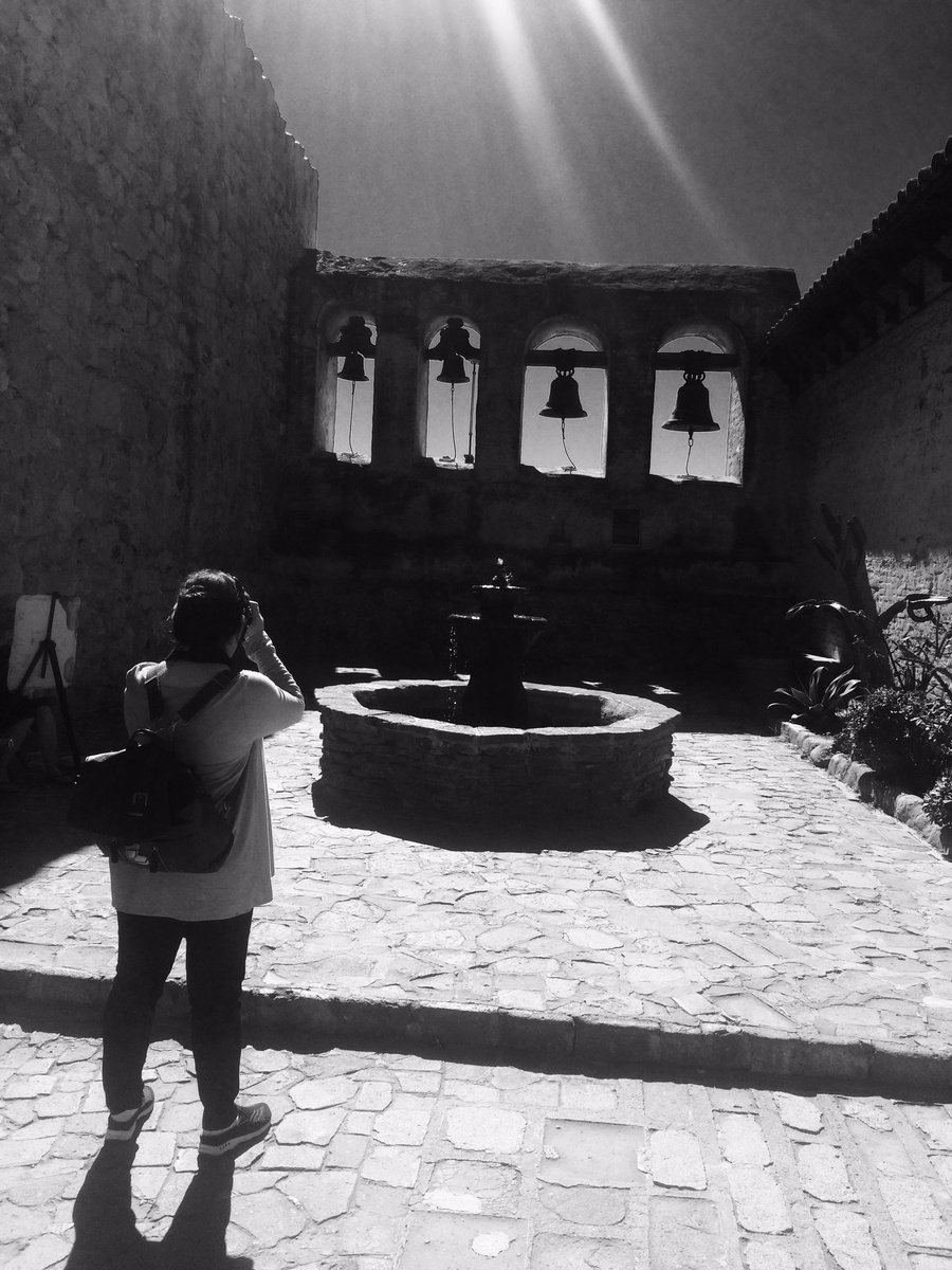 Aphoto_scape's tweet photo. Photographing the photographer (since we were talking about it today) #shadow #streamoflight @Michelle2000 #memories https://t.co/1fcNfNhv52