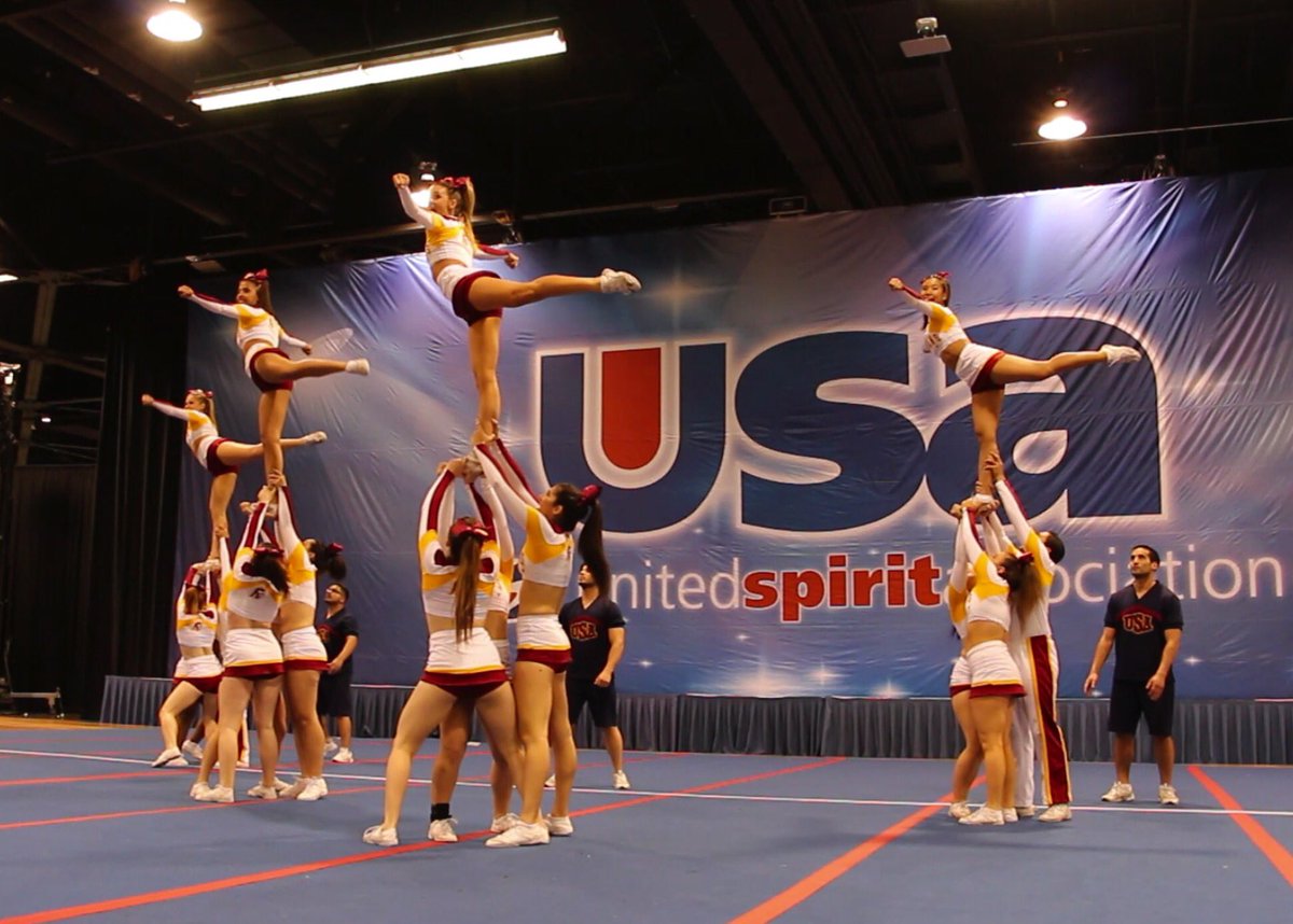 CheerUSC's tweet photo. Day 2 here we come ✌️ #USAnationals #FightOn #USCcheer https://t.co/decUoR0RMD