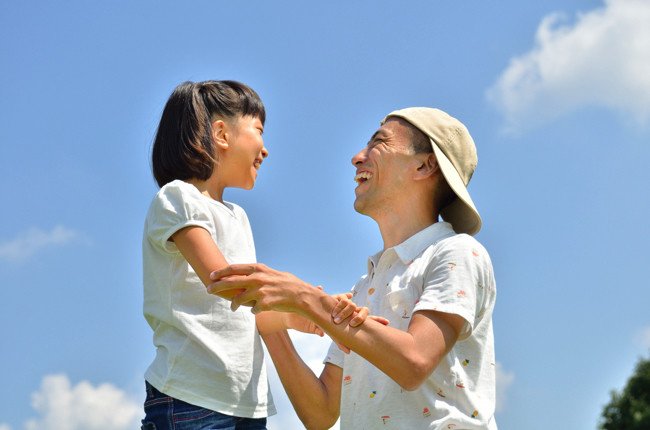 tiandada's tweet photo. 子供は大人に命令された事はしないけど…「親の背中を見て育つ」:
 https://t.co/kkuU1hwaLJ https://t.co/Fm8QoXn256