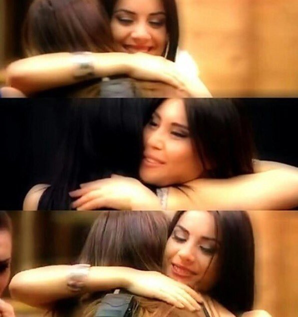 balhatunnn's tweet photo. İşte gerçek dostluk,gerçek vedalaşma diye buna derim.... #KısmetseOlur https://t.co/BE21Hm0j72