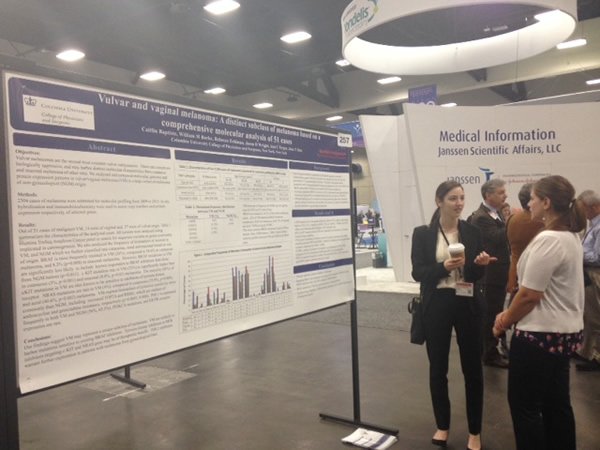 carisls's tweet photo. Rebecca Feldman, PhD from @CarisLS discussing Poster 257 about vulvar and vaginal melanoma. #SGOmtg #SGO2016 https://t.co/7HBGJcqgIN