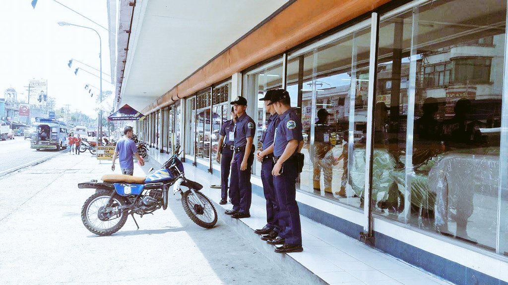 FTPDigosCityPS's tweet photo. 031416 Ftp students &amp; fto's conducted police visibility in some streets of Digos City.. @pnpts_rstu11 @pnp_ts https://t.co/bglQfkkthI