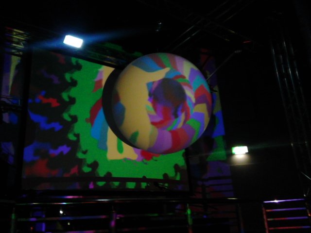 Short and sweet contribution to #BYOB <a href="/ProjectionsFest/">Projections</a> great festival let's have another next year!