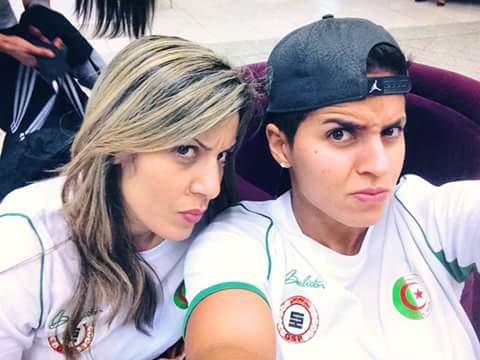DiamondNour's tweet photo. نطلب ربي يحفضكم يا مشرفين الجزائر و رافعين علامنا
نساء الجزائر شهامة وانوثة الله يبارك عليهم نحبكم مووووووت❤💋😘💪💪 https://t.co/sj3nLw5OAj