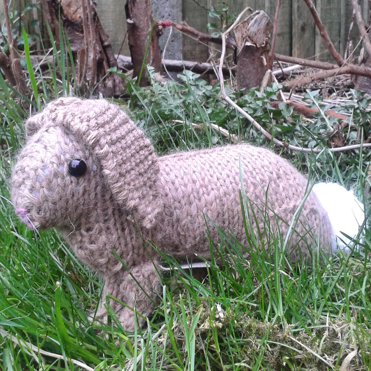 UniqueKnits's tweet photo. #Easter #Bunny ! 🐇 From £15.00 + postage https://t.co/nMLJflZawh #crafthour #handmade #knitting #rabbitfun https://t.co/gTGTMSaHQO