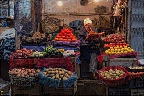 #غرد_بصورة 
ففي أي شيء تذهب النفس حسرة وقد قسم الرحمن رزق الخلائق
#الشافعي .