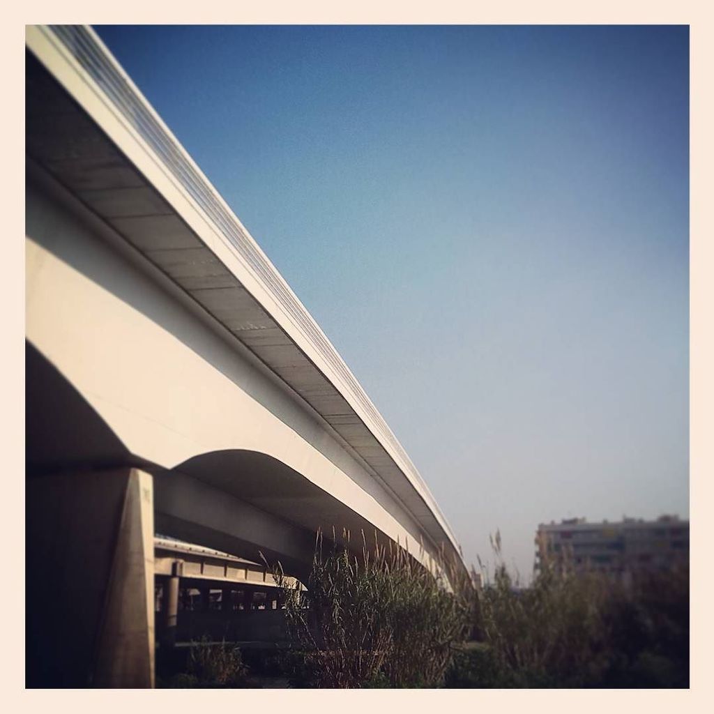 aMirabet's tweet photo. #FOTOGRAFÍA #phonografia #barcelona #stadteinsamkeit #besosdaily #riubesòs https://t.co/59mKwLvOOw https://t.co/mMElUTCXkX