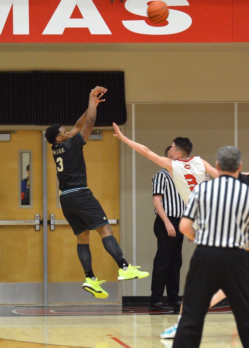 Last game in the 3-6-0 tonight at 6pm at Clark College, Glad to be reppin EHS in this event.. Everyone come out!🏀