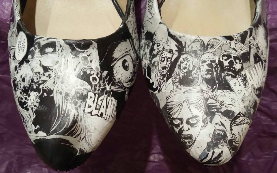 Tanzabutterfly's tweet photo. Walking Dead Decoupage heels for a zombie themed wedding! #shoes #WalkingDead #wedding #bride #awesome #Facebook https://t.co/q1EMhcNA46
