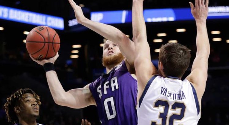 SPORTalkND's tweet photo. All tied at 64-64. 7 minutes left. #GoIrish https://t.co/Zb9c3flQU1