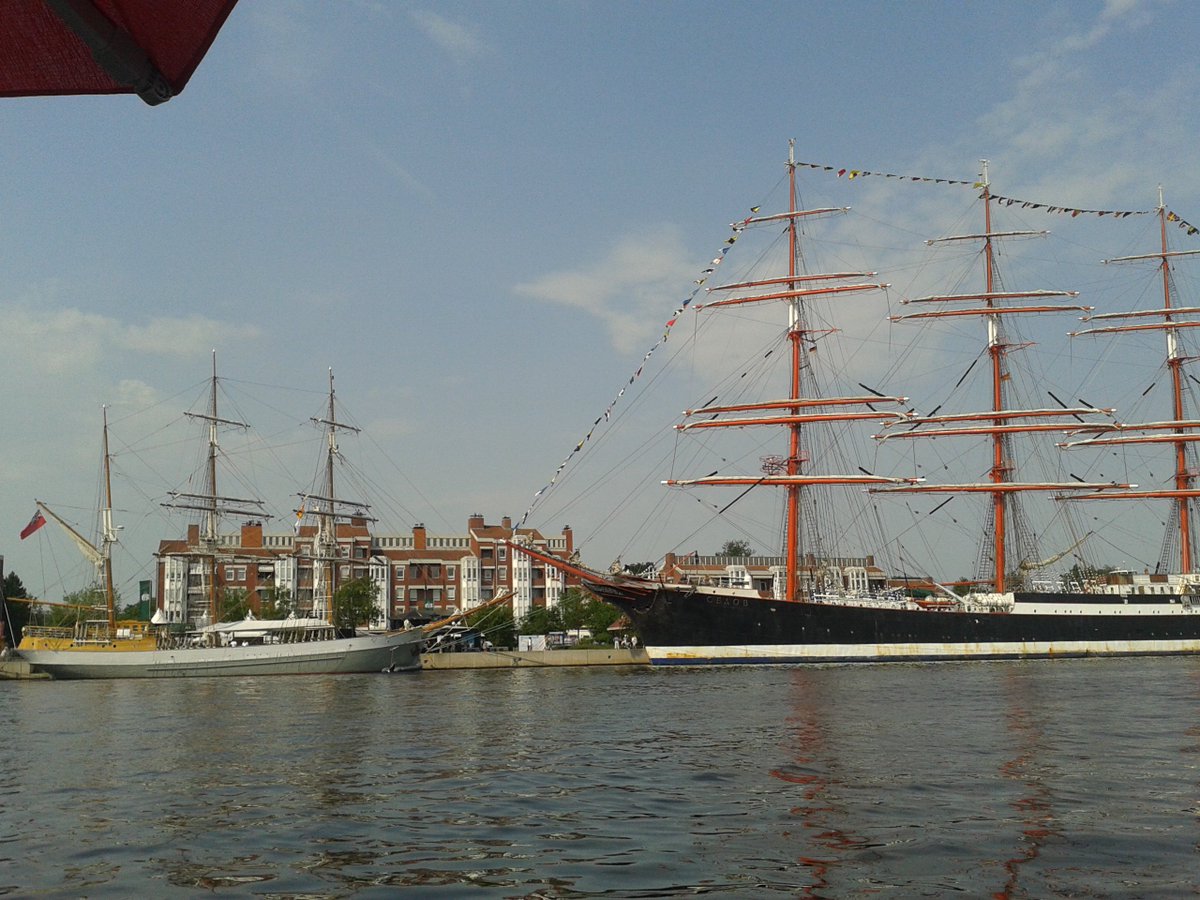 SVKaskelot's tweet photo. Looking back at summer 2015, Wilhelmshaven #STSSedov #kaskelot #summerfestivals https://t.co/fLAMUCkFre