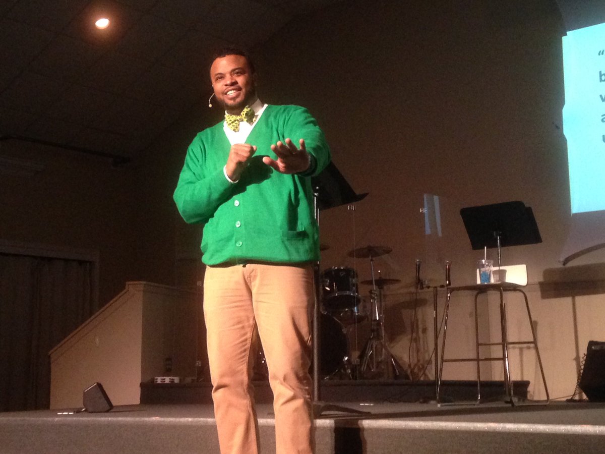 jamebolds's tweet photo. Loved having @drantipas preach #PalmSunday @VictoryChurchAG #discovereaster https://t.co/KtZYvY1B6g
