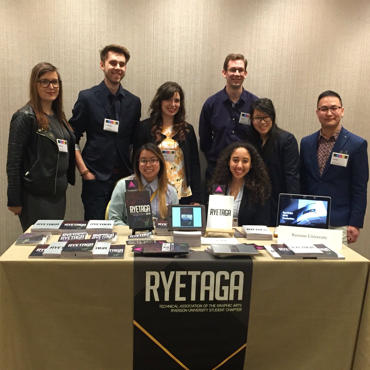 ryetaga's tweet photo. RyeTAGA's journal booth all set up! #TAGA2016 https://t.co/jccRsMCaJk