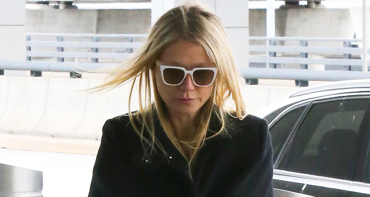 JustJared's tweet photo. Gwyneth Paltrow's next move? Organic hair products! https://t.co/VLgM1HL9k1 https://t.co/cBXWcx40Dv