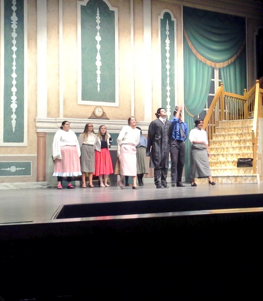 Mrs_Bettis's tweet photo. I gotta toot my own horn...SOOO proud of this girl right here! #WakyHull #Annie2016 #BlessedMom #TooFunny #BlockChip https://t.co/zK1hUzzGFR