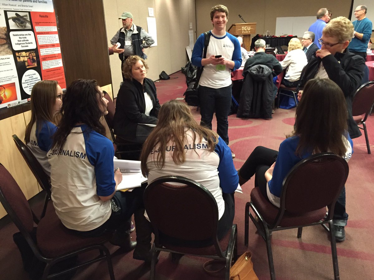 horizonsd205's tweet photo. Our eJournalism Team hard at work covering pre-Congress sessions at #RuralCongress2016 #HorizonSD #EPSSD https://t.co/Z47qZdB2Gp