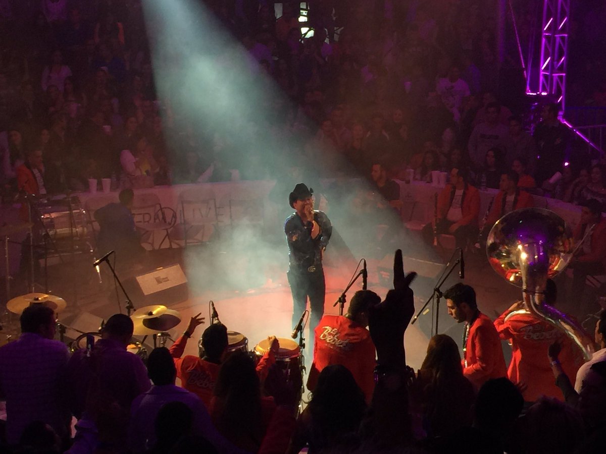 El_Bebeto's tweet photo. MUCHAS GRACIAS mi gente de San José de Cabos la pase chingon https://t.co/nP7ATtAJEA