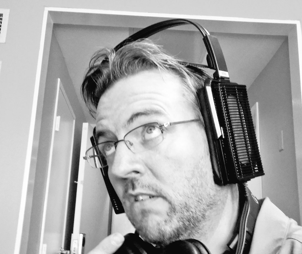 georgethetech's tweet photo. #stax #headphones at #canjamsocal2016 the argument ending holy grail of hifi listening https://t.co/3BIyHFBjJJ