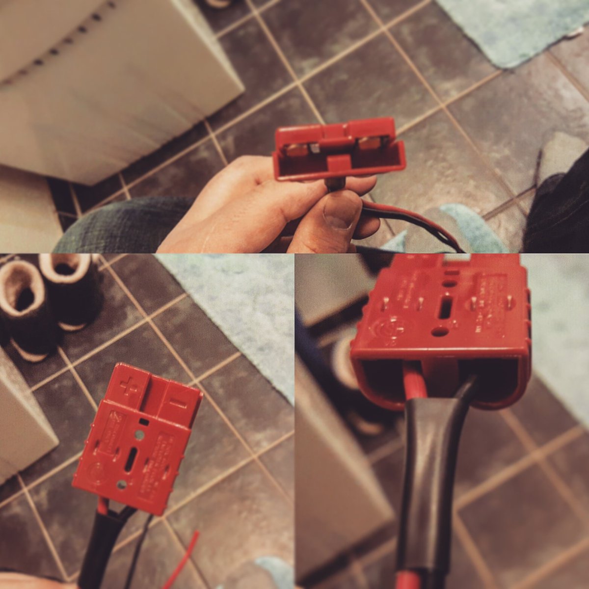 OZ6BAM's tweet photo. Hehe😆 send my wife in bed, and now standing in the bathroom and solding😇 some new cabels contact's 👍#hamr #hamradio https://t.co/Zd7YIEpmwd