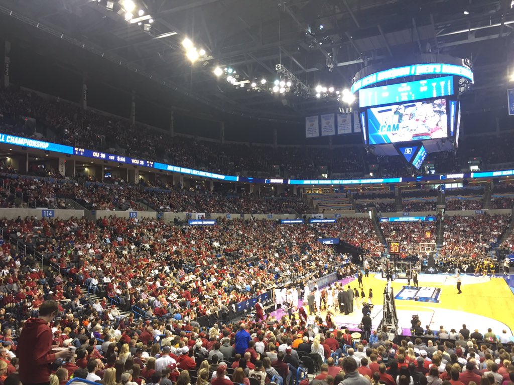 ByrnieMac35's tweet photo. @Stuckey2 @bigmakball doesn't look too empty to me https://t.co/ll7IIo9Gea