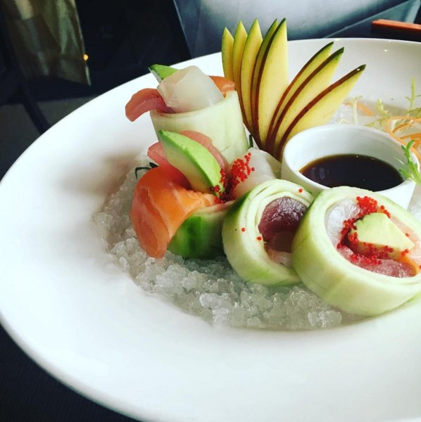TasteNectar's tweet photo. Happy first day of spring! Come celebrate with our Chilled No Rice Roll! #SushiSunday #tastenectar #YUM #glutenfree https://t.co/AB2y2bCTXV