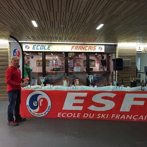 MontagneJadore's tweet photo. Have drink with ski instructors?
๐บ๐ฟโ๐
#esflaplagne #lespullsrouges #esf #laplagne #plagne #paradiski #maplagne by eโฆ https://t.co/UuTEACLg7z