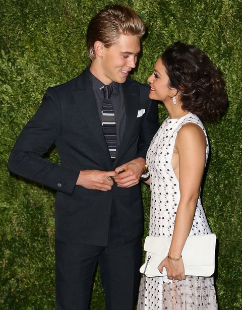 famousascupcake's tweet photo. Special #famousascupcakes Boyfriends and excouples

Vanessa and Austin https://t.co/vNJvWOB89r