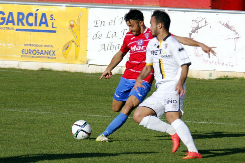 cronicalaroda's tweet photo. Tres puntazos ante el líder. Victoria de @LaRodaCF ante el Barakaldo (1-0). https://t.co/n7AfeX7JcK https://t.co/DKZstvv3jp