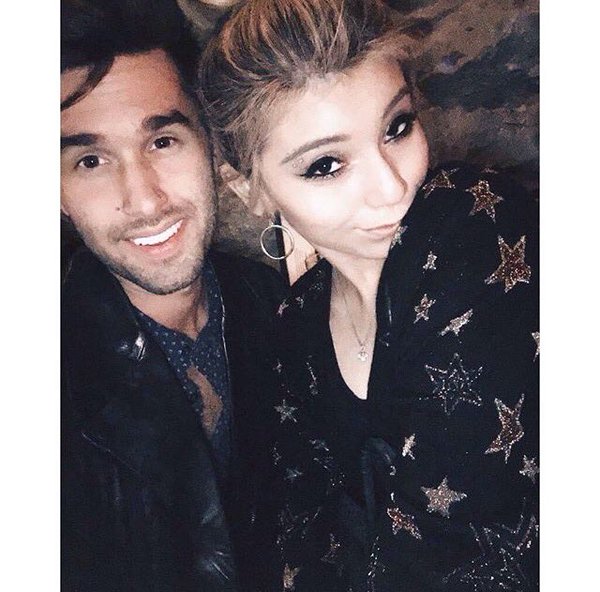 famousascupcake's tweet photo. Special #famousascupcakes Boyfriends and excouples

Kirstin and Jeremy https://t.co/kjtzFz3mkI