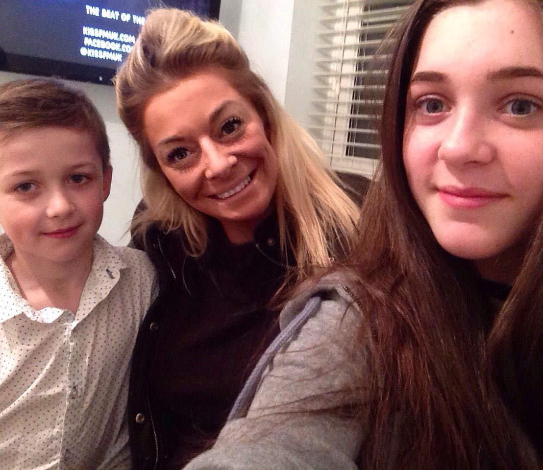 HolsDobson's tweet photo. Just the 3 of us ❤️❤️❤️ https://t.co/YNoavE76sF