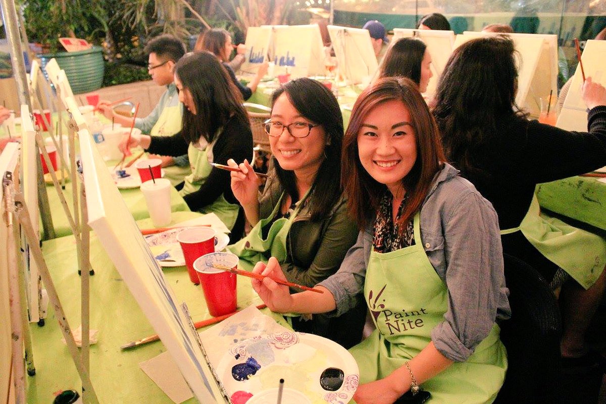 PaintNiteLA's tweet photo. Oh hey @Chaparosa_Grill!! Thank you for having us on your patio! We always love #DrinkingCreatively with you! https://t.co/k0GD4r5t2T
